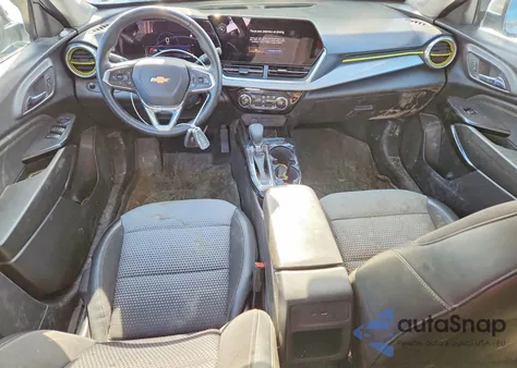 2024 Chevrolet Trax 1Lt z USA, uszkodzony, nr VIN KL77LHE27RC094143